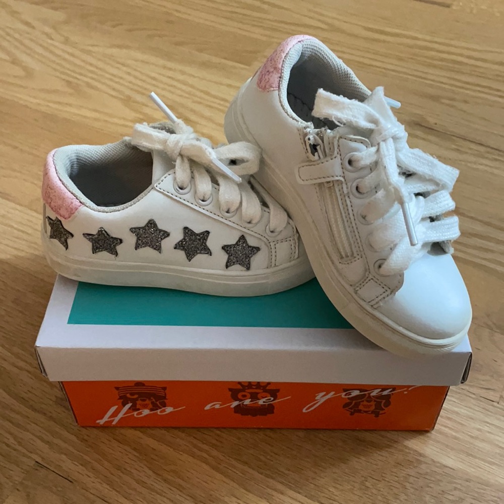 Hoo Lily Starry Lace White Sneaker